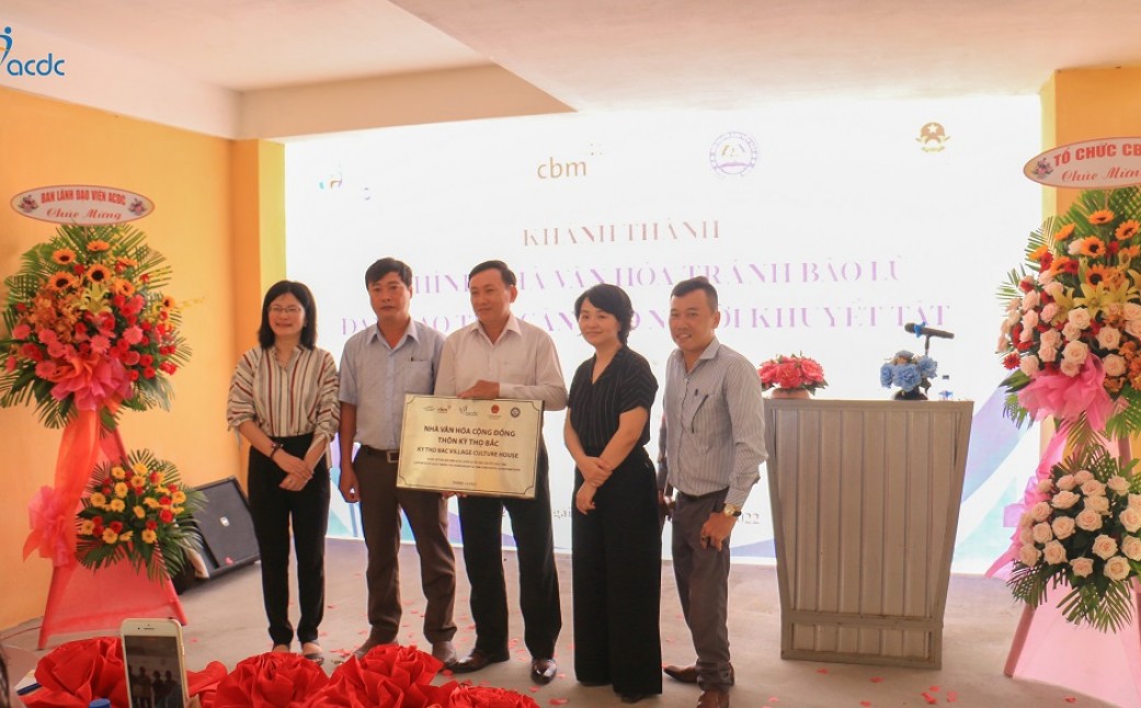 Quang Ngai: Inaugurate the model cultural house to preventstorms and floods to ensure access for persons with disabilities